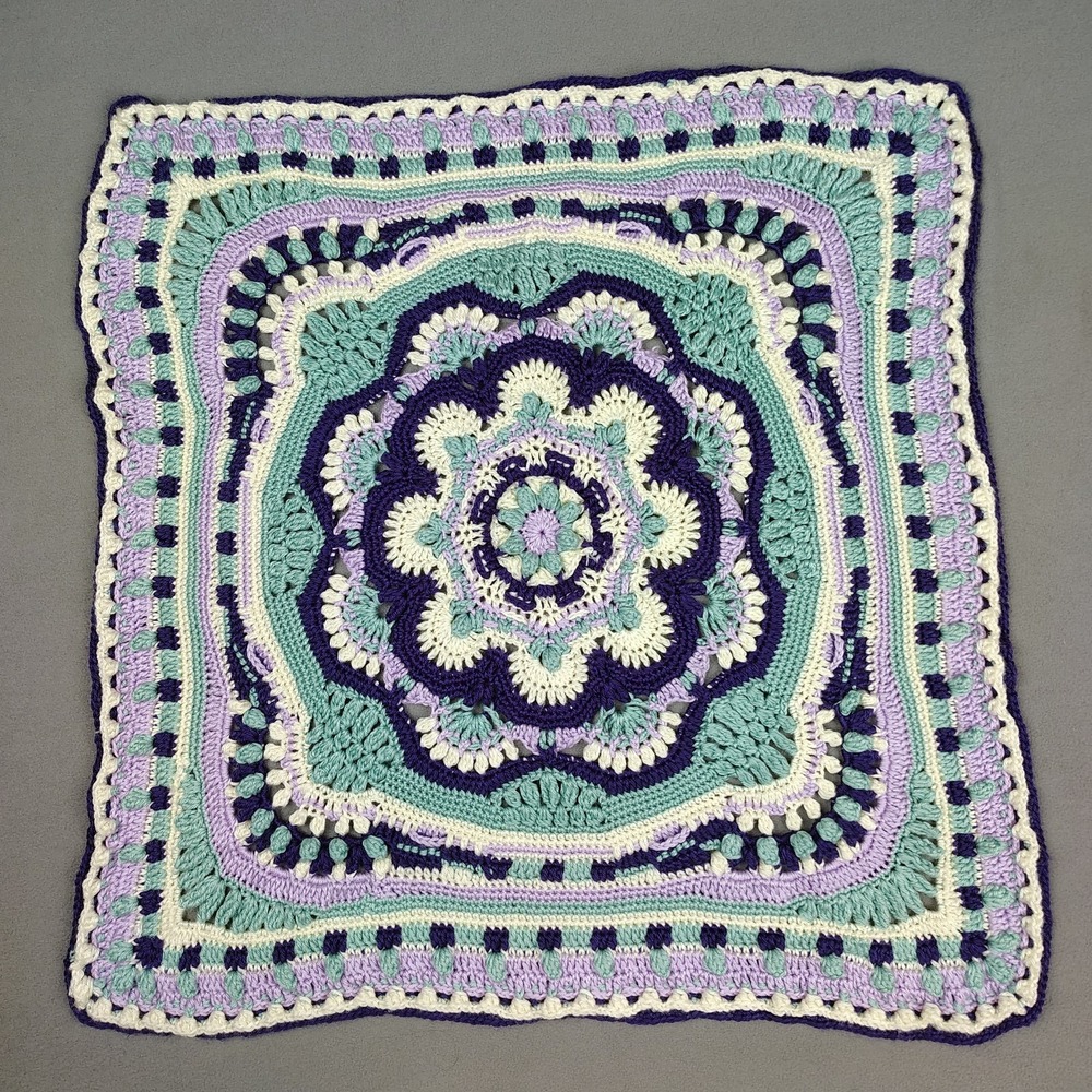Vintage Handmade Crochet Baby Blanket Purple Blue 3-D Floral Design 32"x32"‎ EC